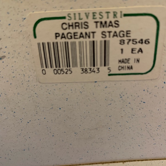 Charming Tails Christmas Pageant Stage - Picture 10 of 10